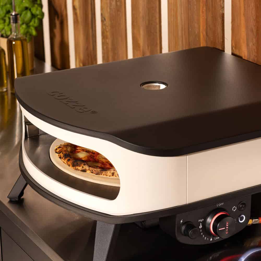 Фурна за пица Cozze 17″ Classic, на газ, с въртящ се камък, термометър и LED бутони – снимка 3 Фурна за пица Cozze 17″ Classic, на газ, с въртящ се камък, термометър и LED бутони – снимка 3