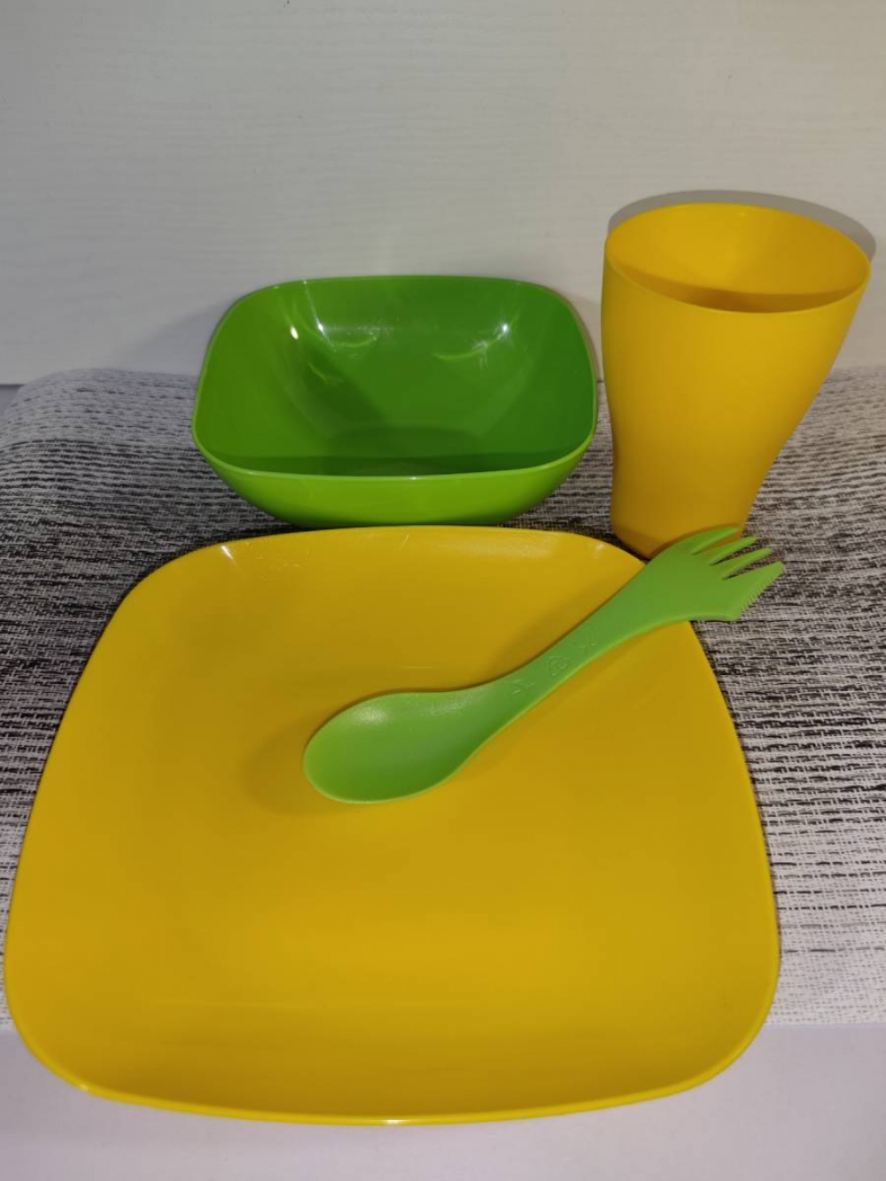 Комплект за пикник с пластмасови прибори и посуда (169042)