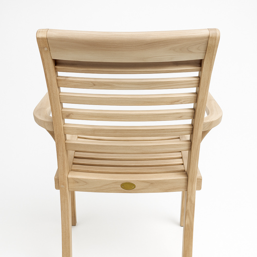 Тиков стол KRAKAL – стил, комфорт и дълготрайна устойчивост